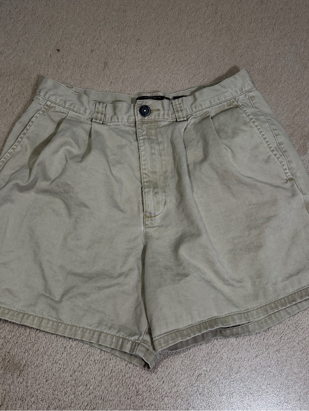 Vintage Gap 5’ Inseam Chino Double Pleated Shorts Preppy Easy Fit Relaxed 30 Tan